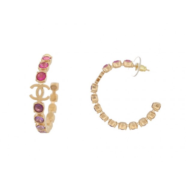 NEUF BOUCLES D'OREILLES CHANEL CREOLES LOGO CC ET PIERRES ROSES EARRINGS 820€