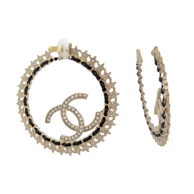 NEUF BOUCLES D'OREILLES CHANEL CREOLES LOGO CC STRASS CUIR NEW EARRINGS 1190€