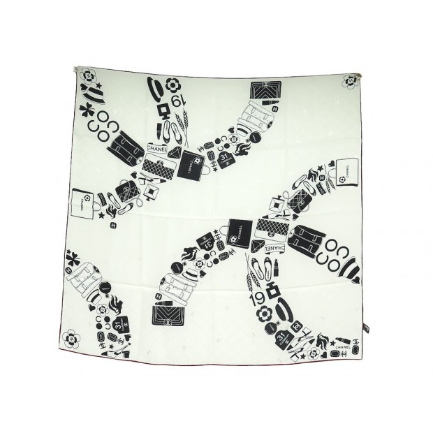 NEUF FOULARD CHANEL LOGO CC CARRE 90 EN SOIE BLANCHE NEW WHITE SILK SCARF 530€