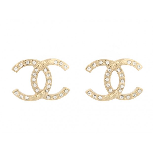 NEUF BOUCLES D'OREILLES CHANEL LOGO CC STRASS METAL DORE GOLDEN EARRING NEW 650€