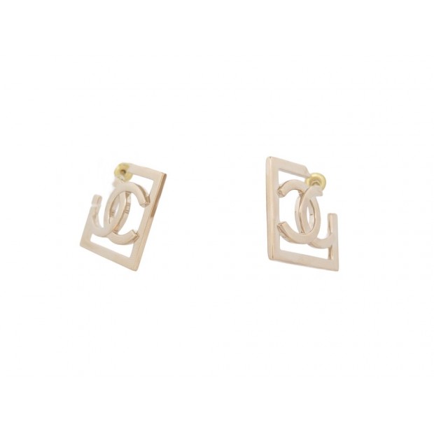 NEUF BOUCLES D'OREILLES CHANEL LOGO CC CARRE 2023 EN METAL DORE NEW EARRING 700€