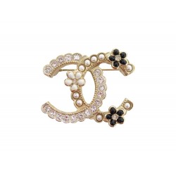 NEUF BROCHE CHANEL LOGO CC PERLES ET STRASS CAMELIAS DORE+ BOITE NEW BROOCH 700€