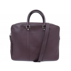 SACOCHE LOUIS VUITTON PORTE DOCUMENTS VOYAGE PM CUIR TAIGA AUBERGINE BAG 2700€