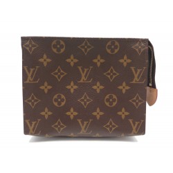 POCHETTE LOUIS VUITTON POCHE TOILETTE 19 M47544 TOILE MONOGRAM LV TROUSSE 850€