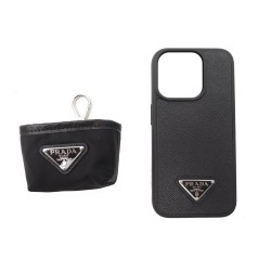 NEUF LOT PRADA COQUE POUR IPHONE 15 PRO + CHARM ETUI AIRPODS PRO NYLON CASE 690€