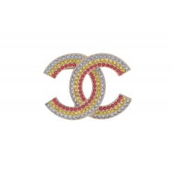 NEUF BROCHE CHANEL LOGO CC EN STRASS MULTICOLORES 2023 NEW MULTICOLORED BROOCH