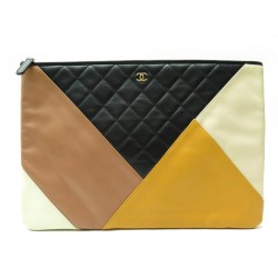 SAC POCHETTE CHANEL O CASE IPAD EN CUIR D'AGNEAU COLORBLOCK LOGO CC CLUTCH 1300€