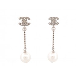 NEUF BOUCLES D'OREILLES CHANEL LOGO CC STRASS & PERLES PENDANTES EARRINGS 800€