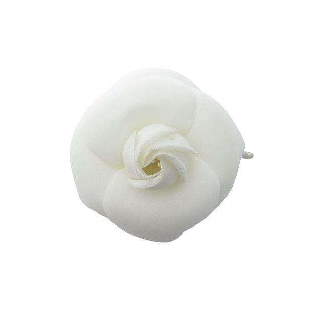 NEUF VINTAGE BROCHE CHANEL CAMELIA TOILE BLANCHE WHITE NEW CANVAS BROOCH 690€