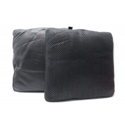 LOT DE 2 COUSSINS HERMES EN CUIR LISSE & ENTRELACE NOIR 50CM LEATHER PILLOWS SET