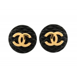 VINTAGE BOUCLES D'OREILLES CHANEL RONDES LOGO CC MATELASSE NOIR A CLIPS EARRINGS