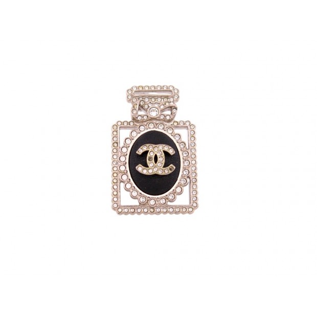 BROCHE CHANEL PINS BOUTEILLE PARFUM LOGO CC STRASS EN METAL 2022 BROOCH 800€