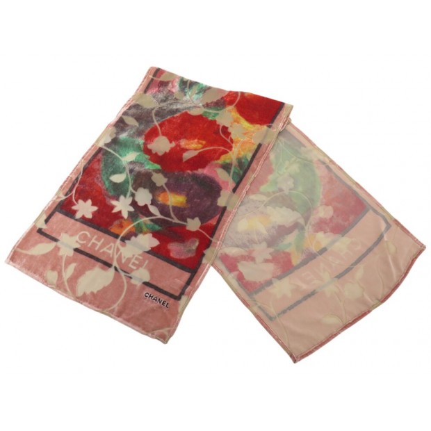 FOULARD CHANEL ETOLE RECTANGULAIRE FLEURS ET FEUILLES SOIE VELOURS ROUGE 490€