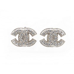 NEUF BOUCLES D'OREILLES CHANEL Z2371 LOGO CC STRASS + BOITE SAC EARRINGS 420€