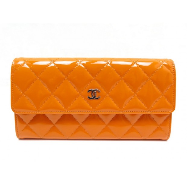 NEUF PORTEFEUILLE CHANEL TIMELESS EN CUIR VERNI MATELASSE ORANGE BILLFOLD 940€