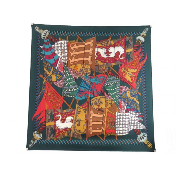 FOULARD HERMES ETENDARDS ET BANNIERES EN SOIE VERTE CARRE 90 CM SILK SCARF 350€